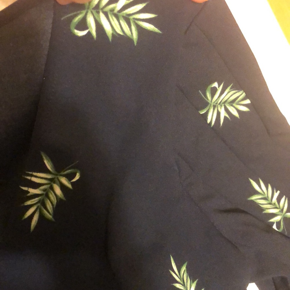 Ann Taylor Women’s top (000479) - Picture 7 of 7